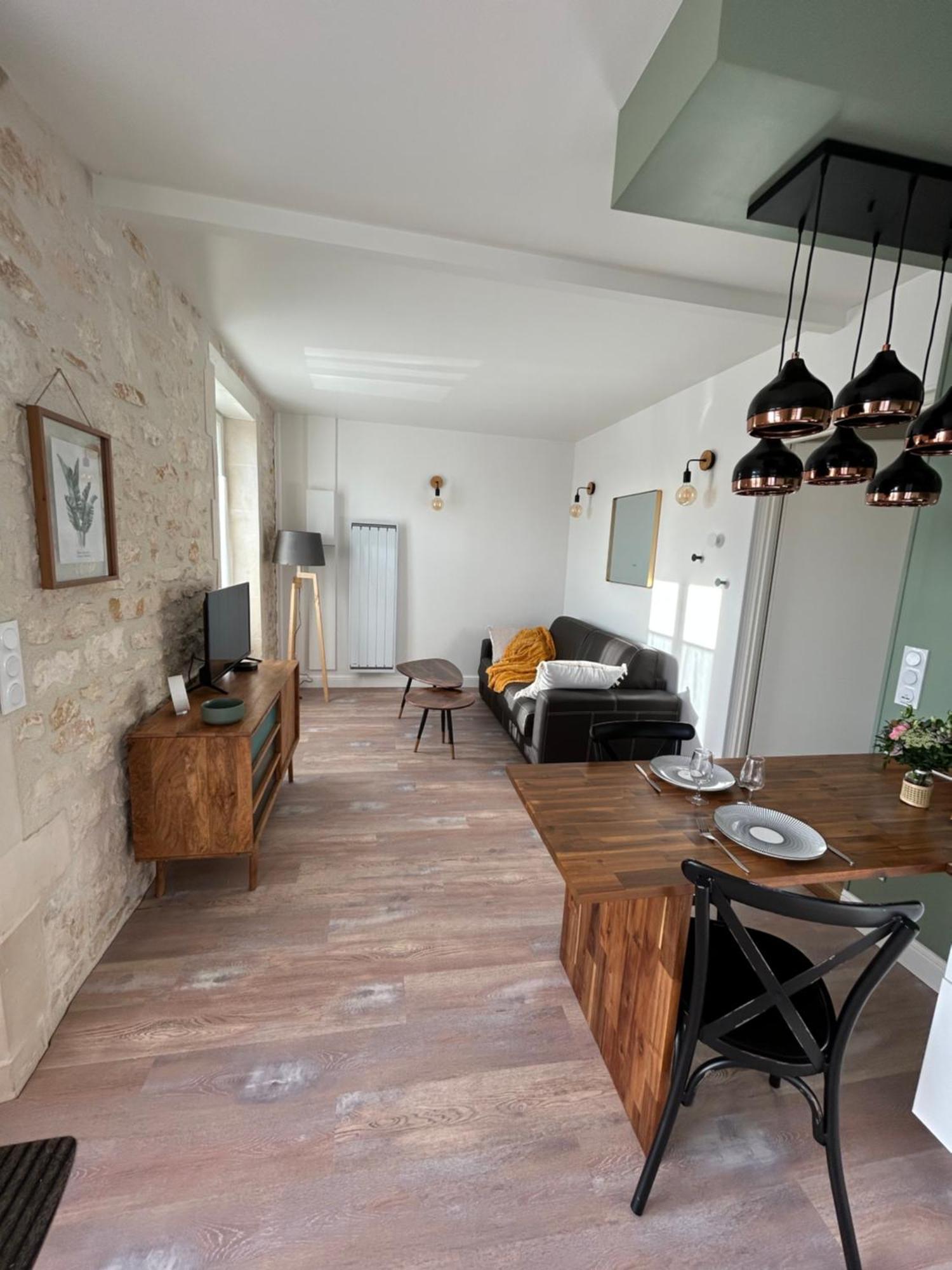 T2 Renove Proche Des Arenes Apartment Saintes Exterior photo